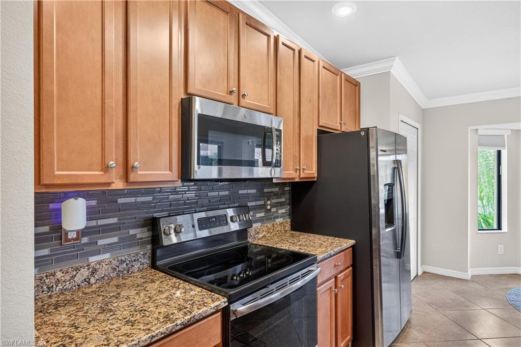 13710 Julias WAY 924-14