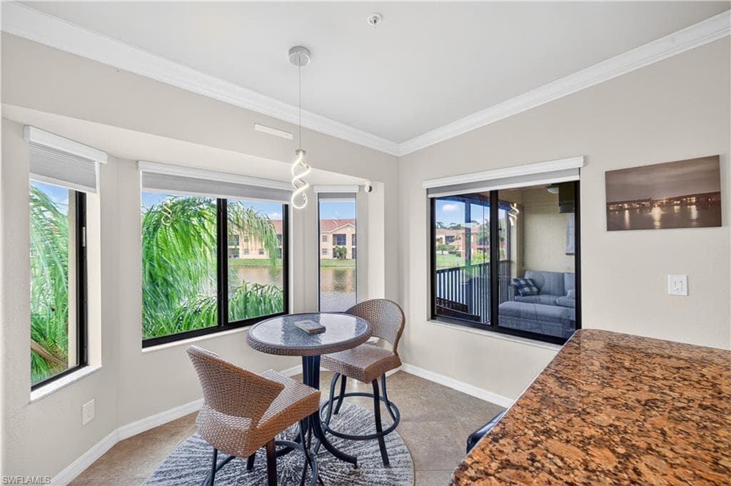 13710 Julias WAY 924-15