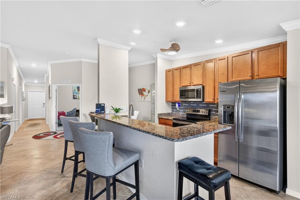 13710 Julias WAY 924-11