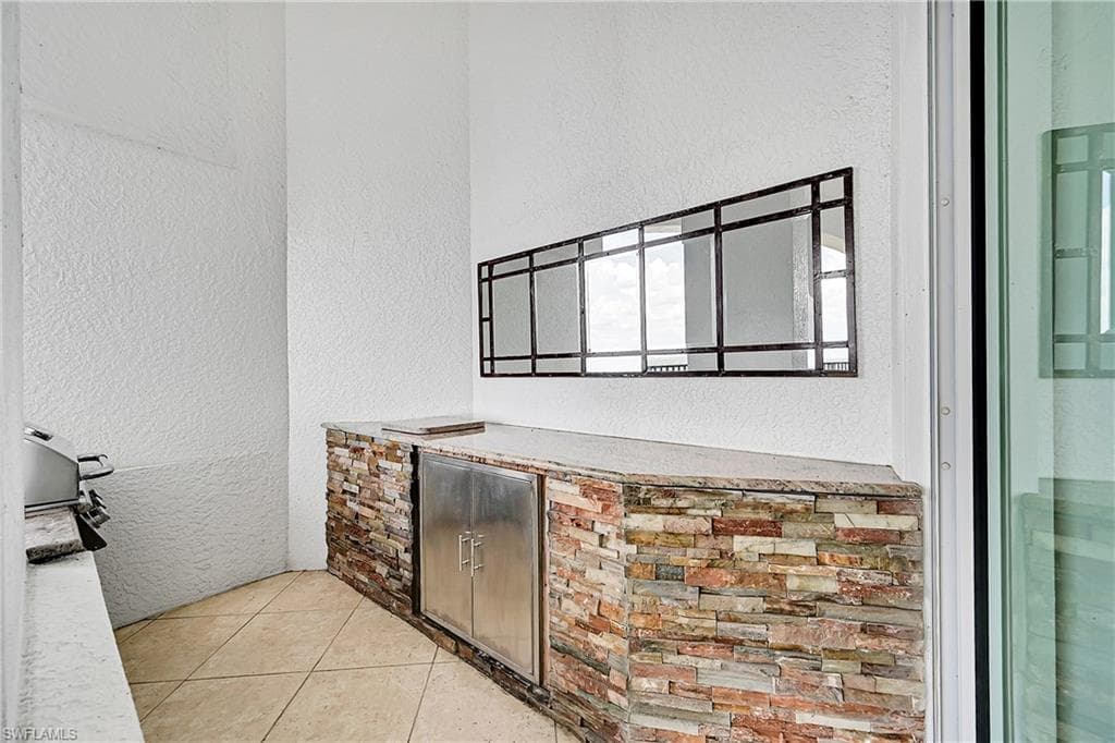2797 1st ST 2202-9