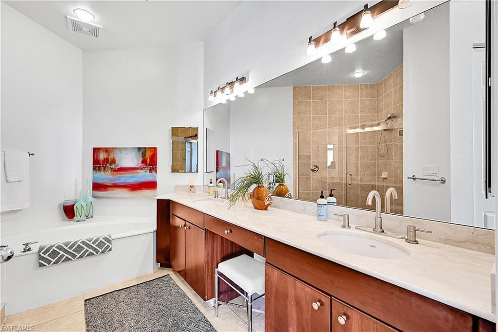 2797 1st ST 2202-15