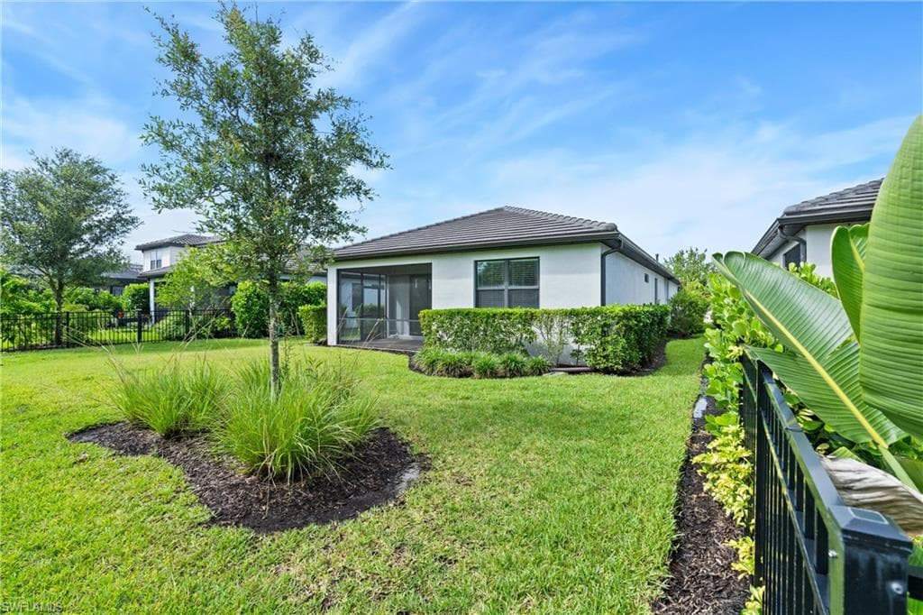 2244 Yellowfin CIR-27