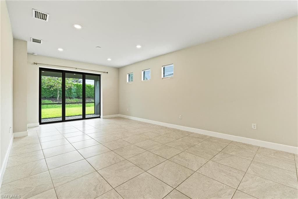 2244 Yellowfin CIR-5