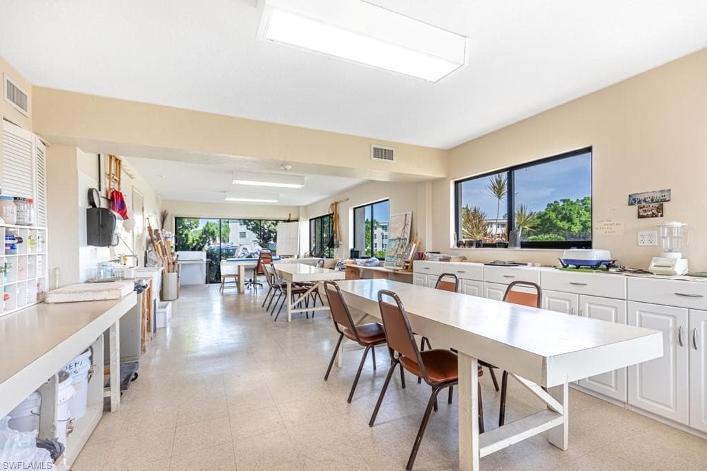 7430 Lake Breeze DR 403-32