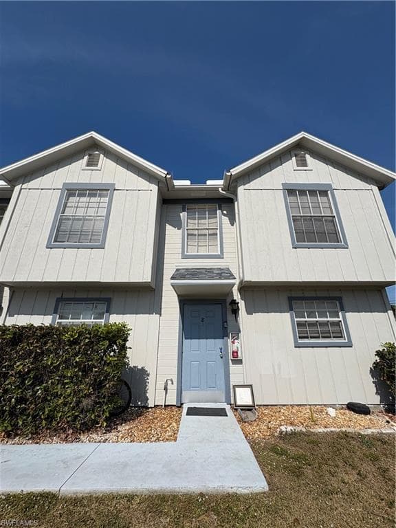 1005 SW 48th TER 8-1