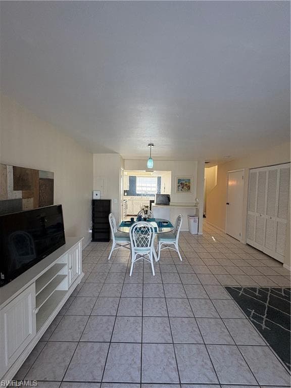 1005 SW 48th TER 8-10