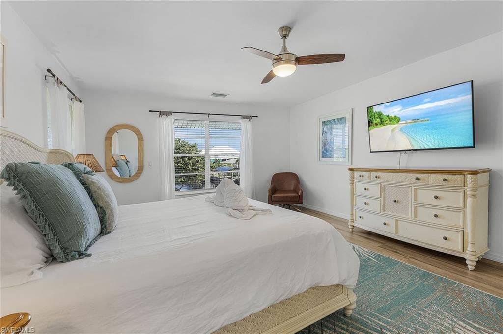 7380 Barrancas AVE-32