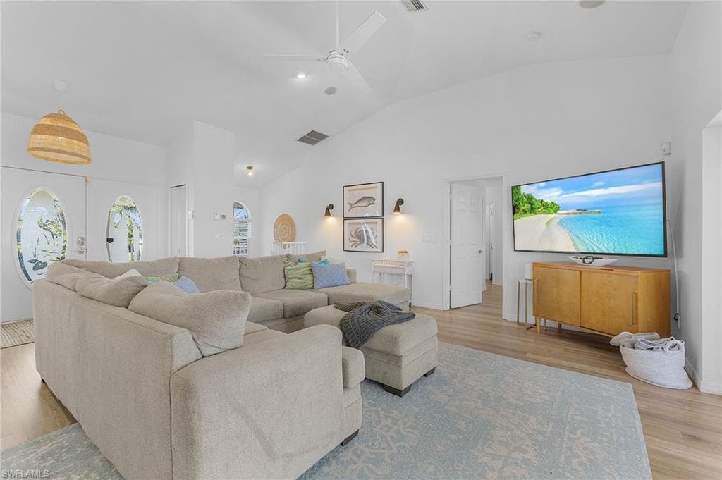 7380 Barrancas AVE-25