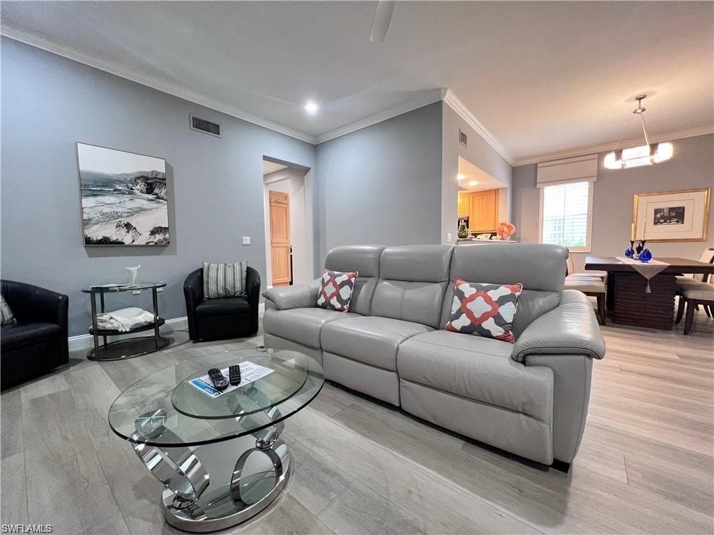817 Regency Reserve CIR 3901-8