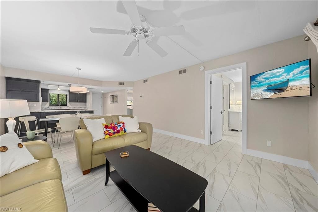 1919 Olde Middle Gulf DR 502-20