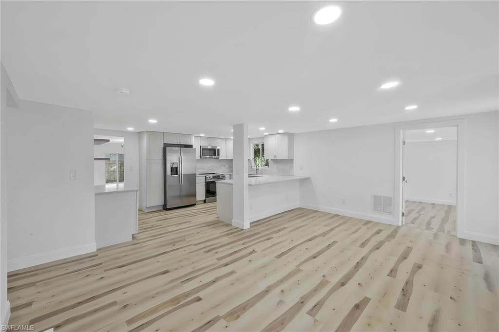 1755 Oakley AVE-6