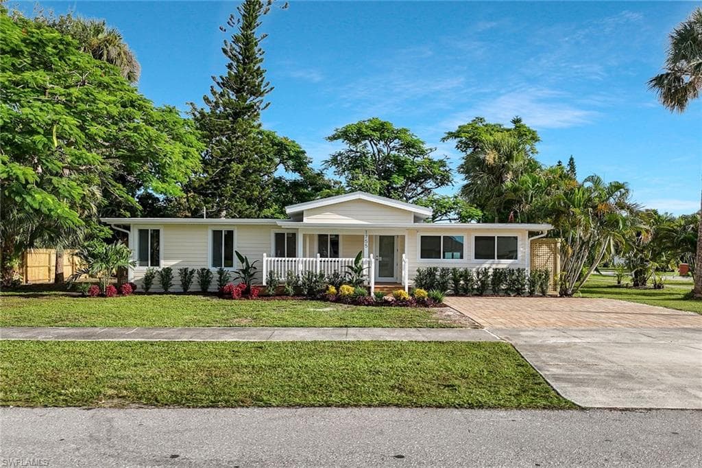 1755 Oakley AVE-1