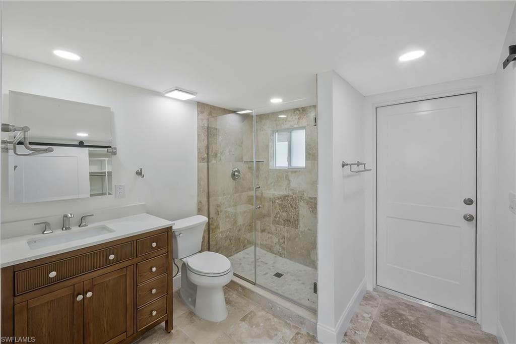 1755 Oakley AVE-19