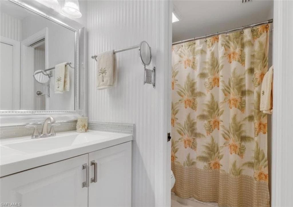 4240 Chantelle DR B103-32