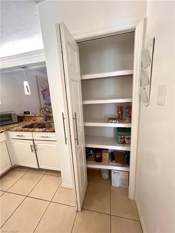 4240 Chantelle DR B103-10