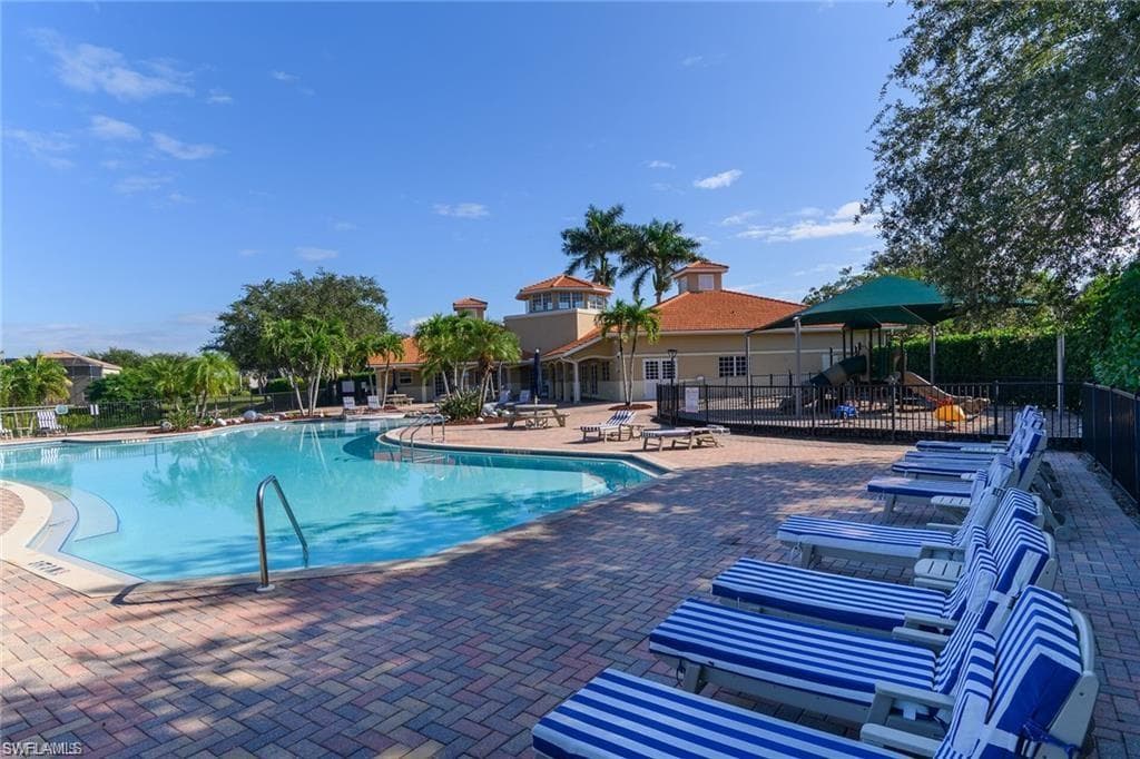 2078 Grove DR-21