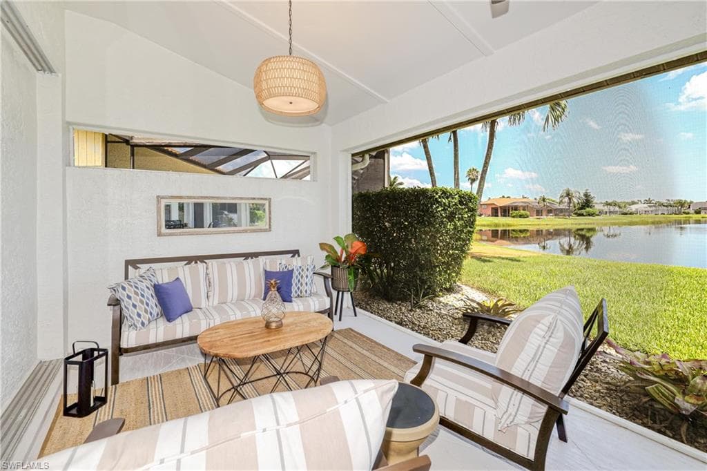 22589 Island Lakes DR-28
