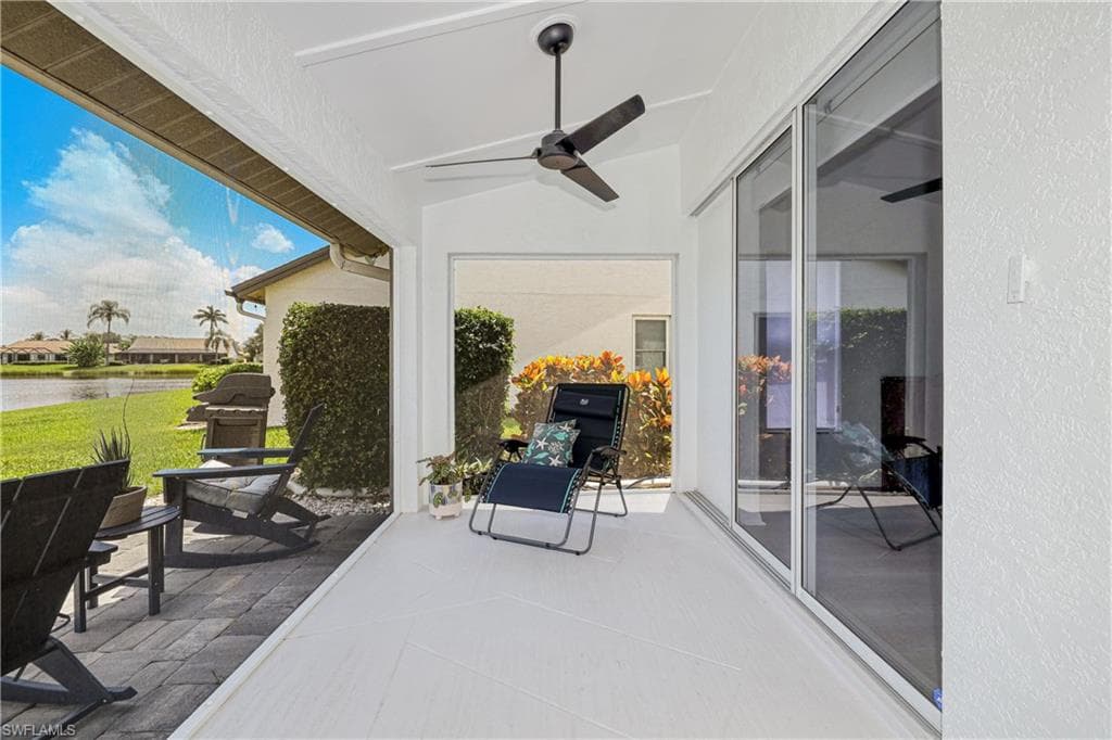 22589 Island Lakes DR-31