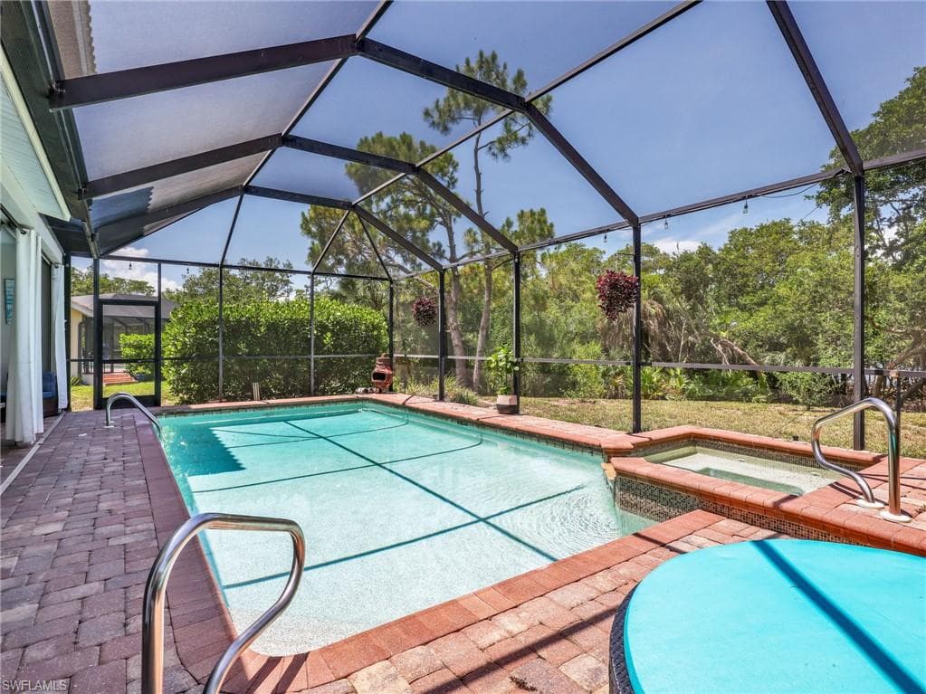 25251 Bay Cedar DR-20