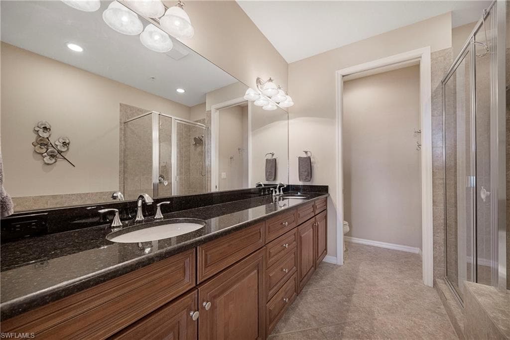 11875 Izarra WAY 8712-13