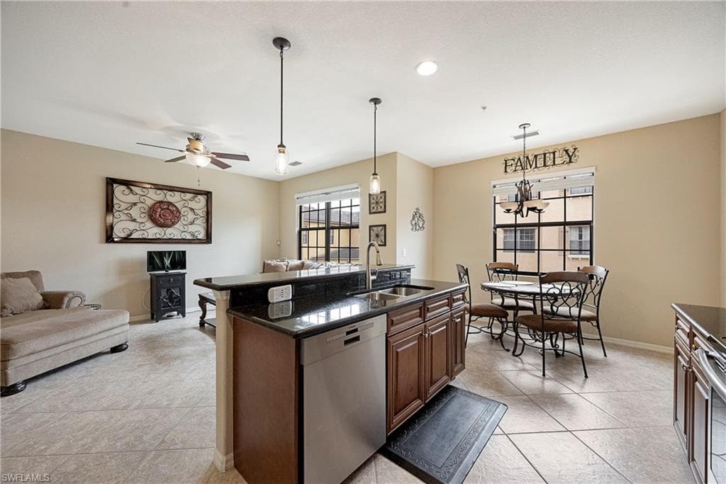 11875 Izarra WAY 8712-29