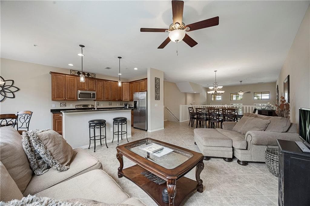 11875 Izarra WAY 8712-28