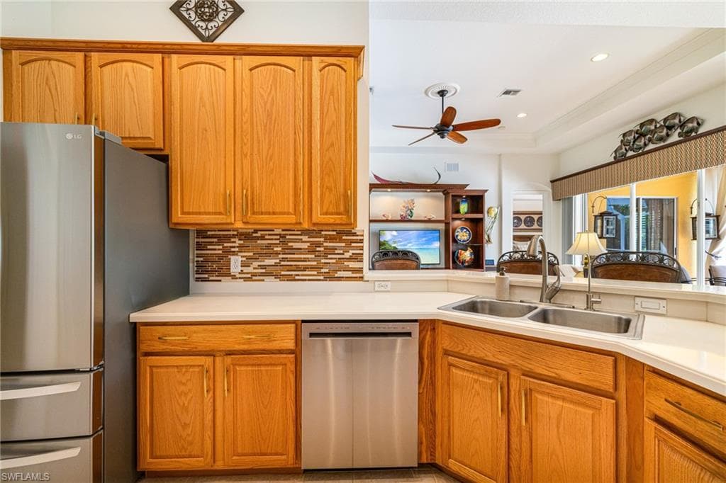 9836 Los Altos CT-23