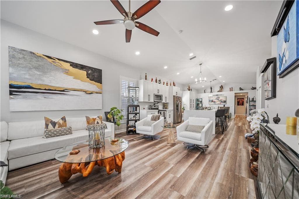 1638 Triangle Palm TER-1