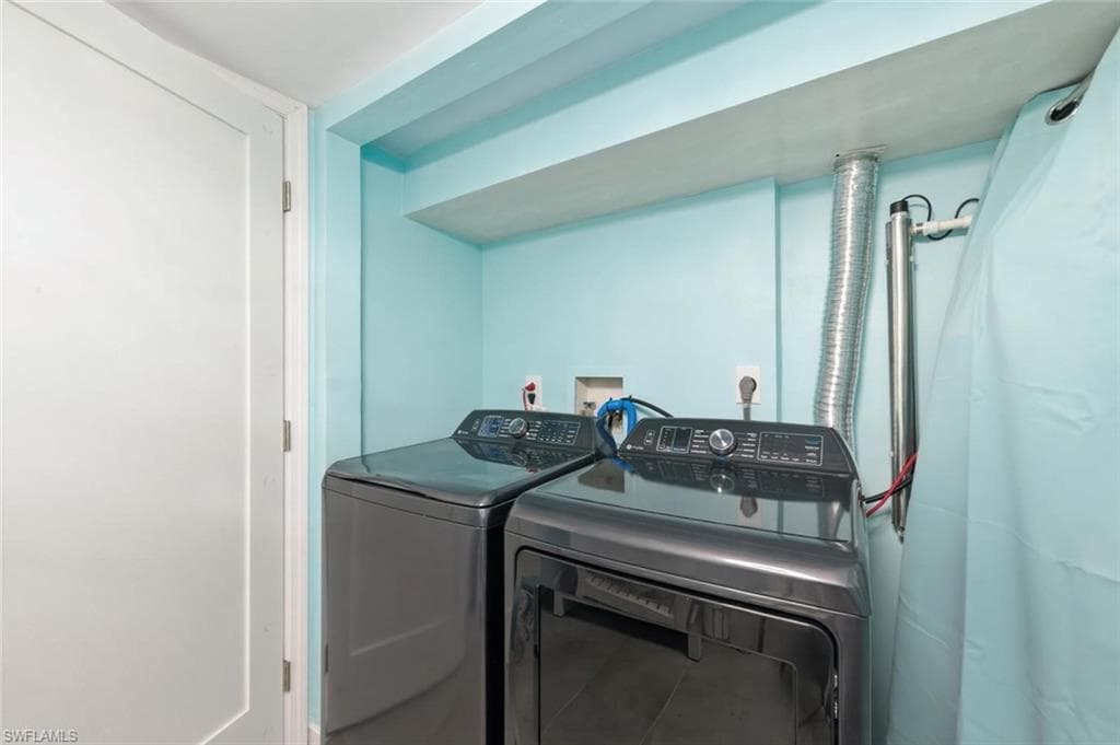 16001 Amberwood Lake CT 1-18