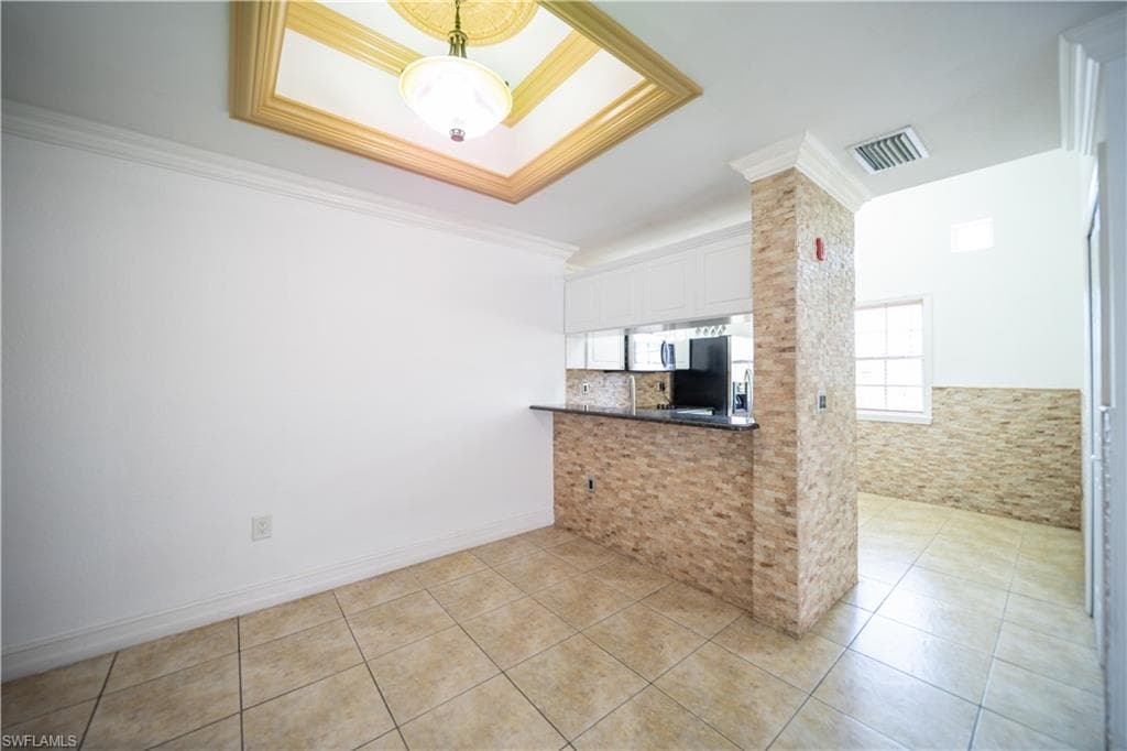 3407 Winkler AVE 304-2