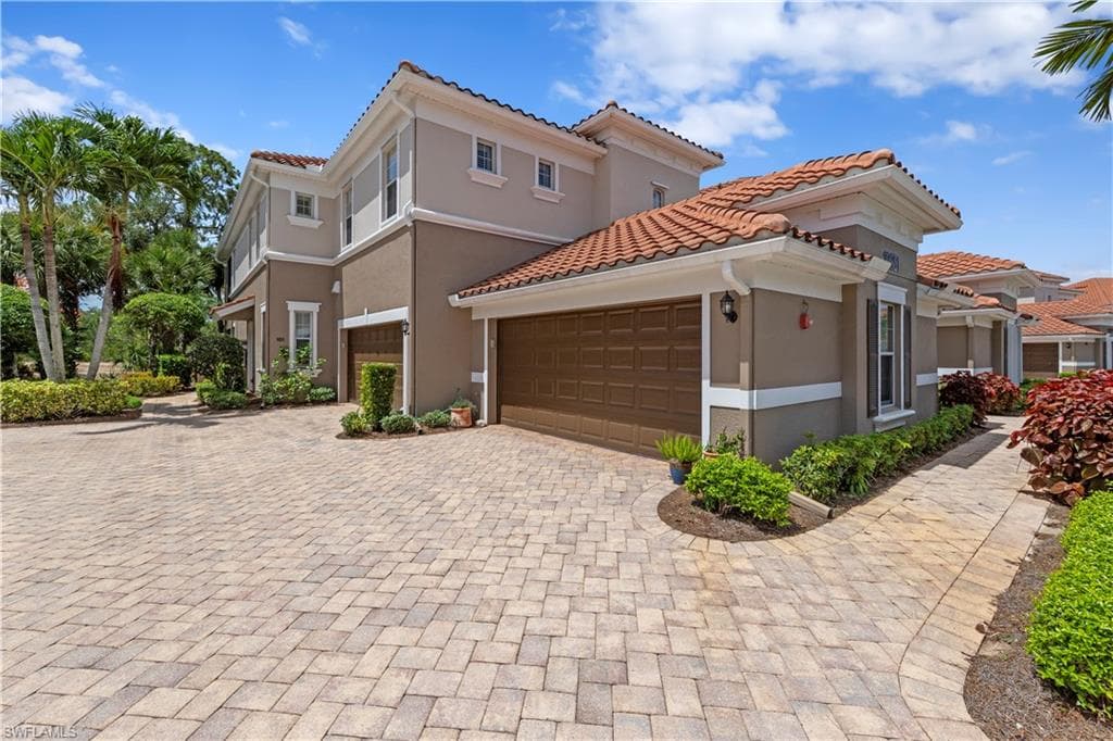 10351 Glastonbury CIR 201-2