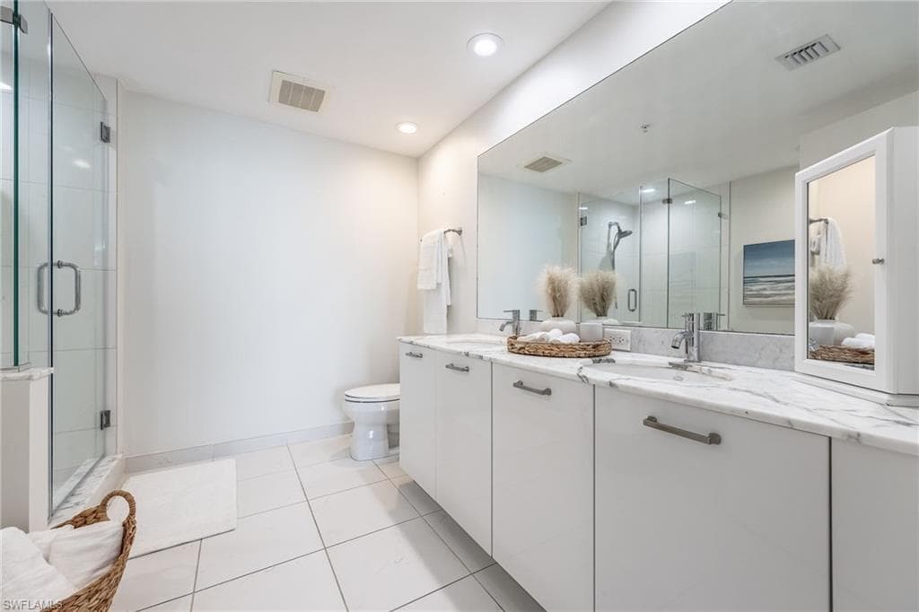 3000 Oasis Grand BLVD 1705-14