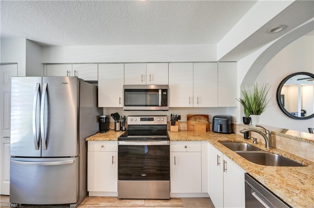 6650 Huntington Lakes CIR 102-11
