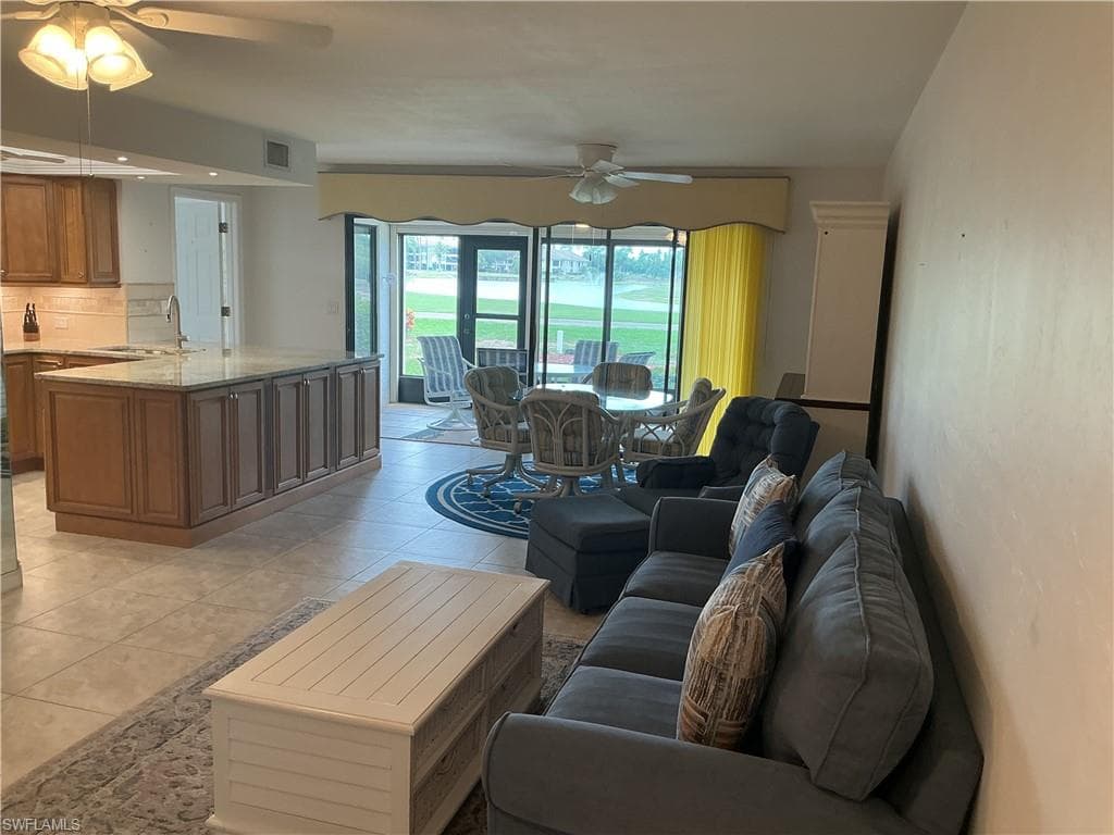 5845 Trailwinds DR 515-4
