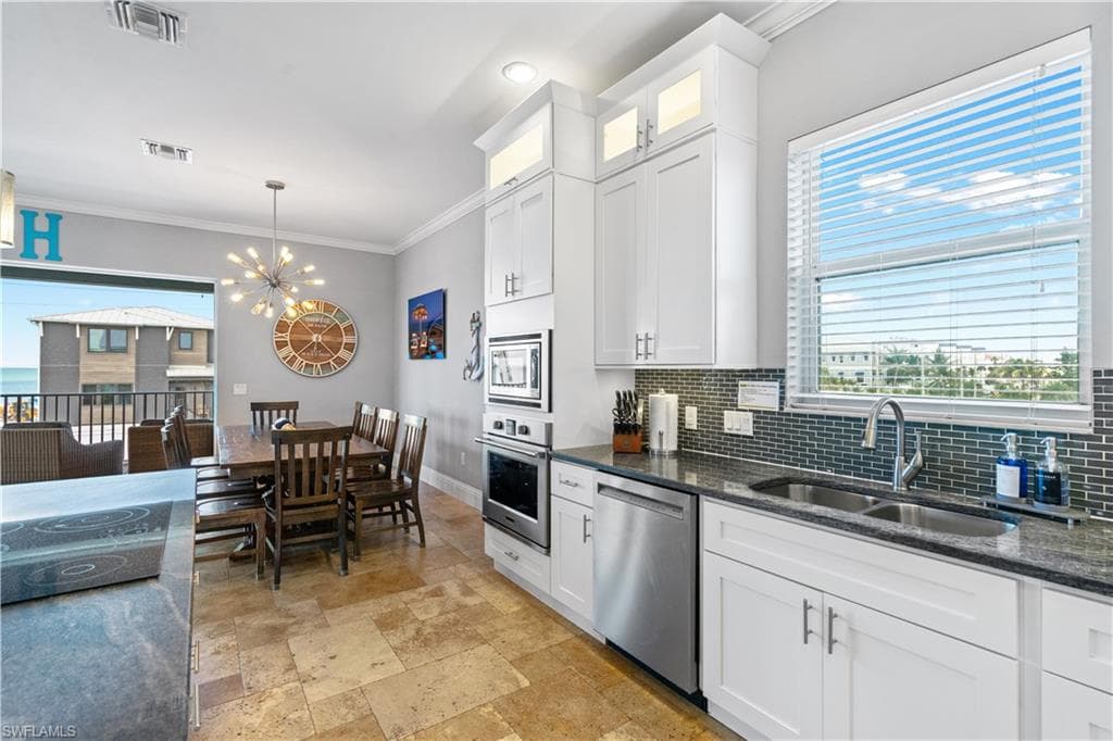 5335 Estero BLVD-15