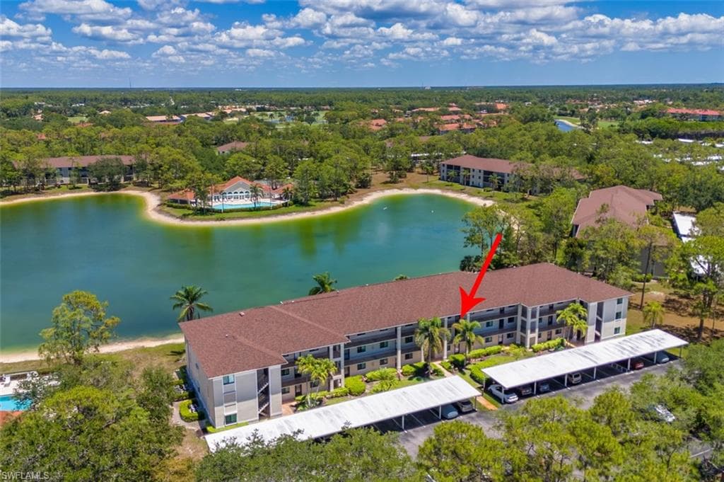 5708 Deauville CIR J305-2