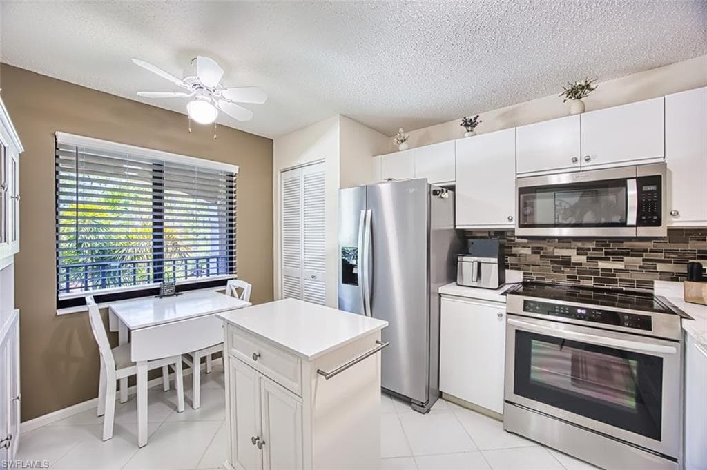 5708 Deauville CIR J305-6