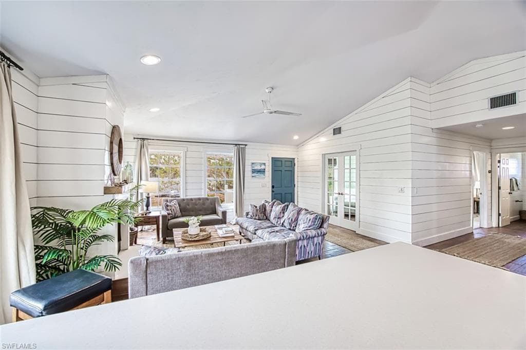 220 Palm Lake DR-13