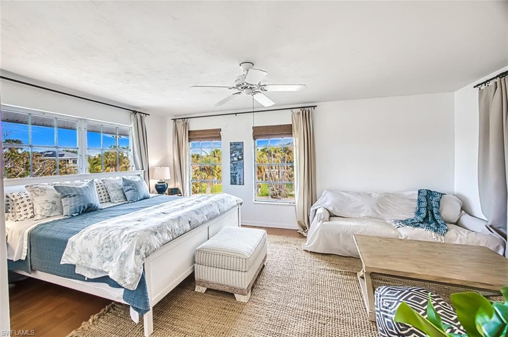 220 Palm Lake DR-12