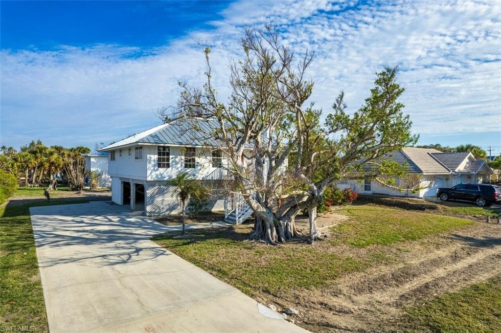 220 Palm Lake DR-36