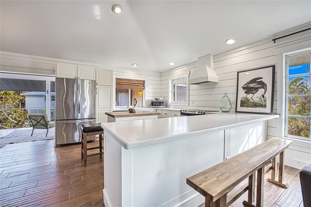 220 Palm Lake DR-5