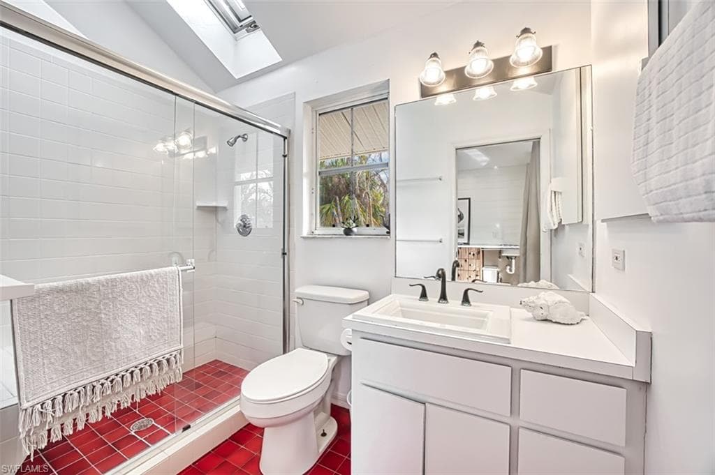 220 Palm Lake DR-34