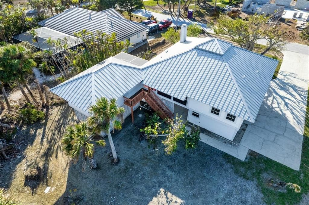220 Palm Lake DR-39
