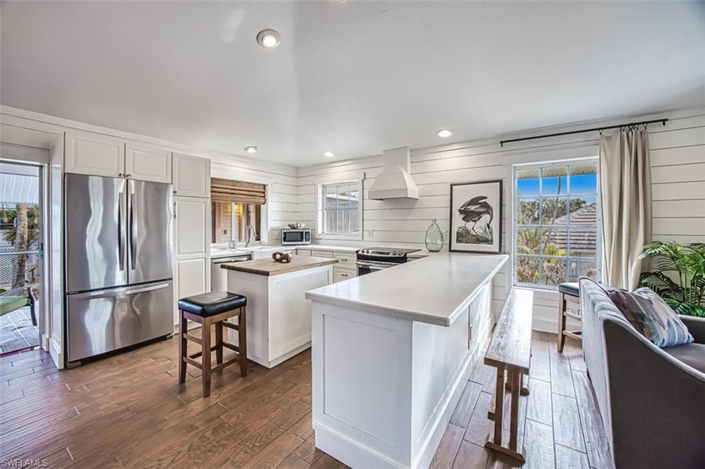 220 Palm Lake DR-4