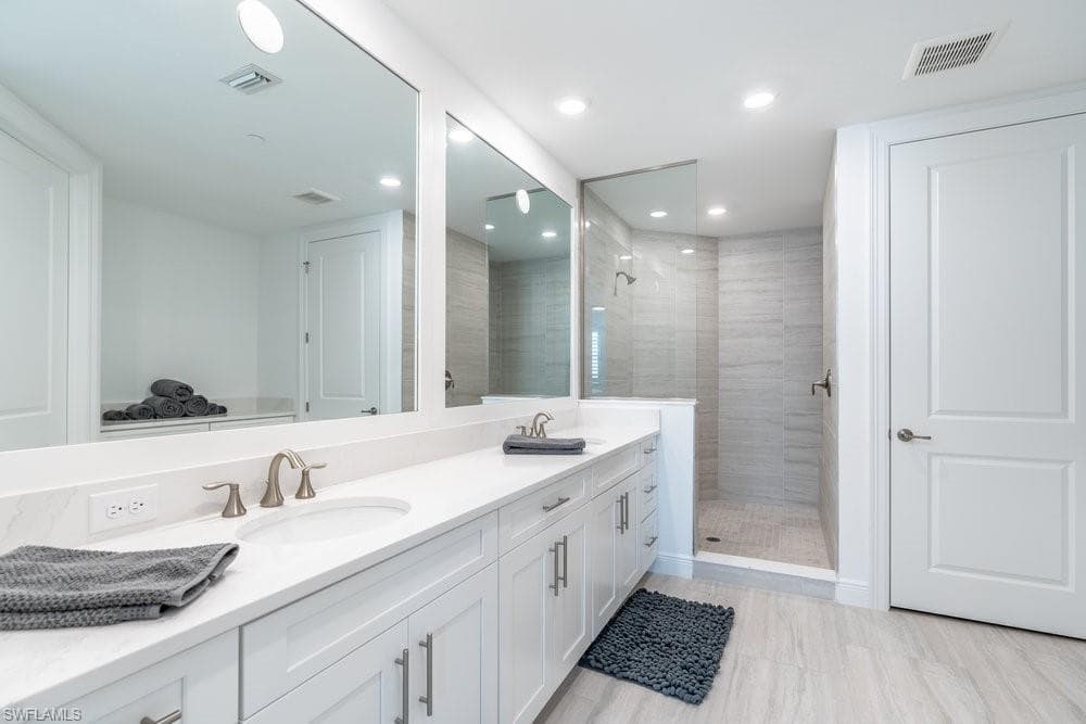 16364 Viansa WAY 202-14