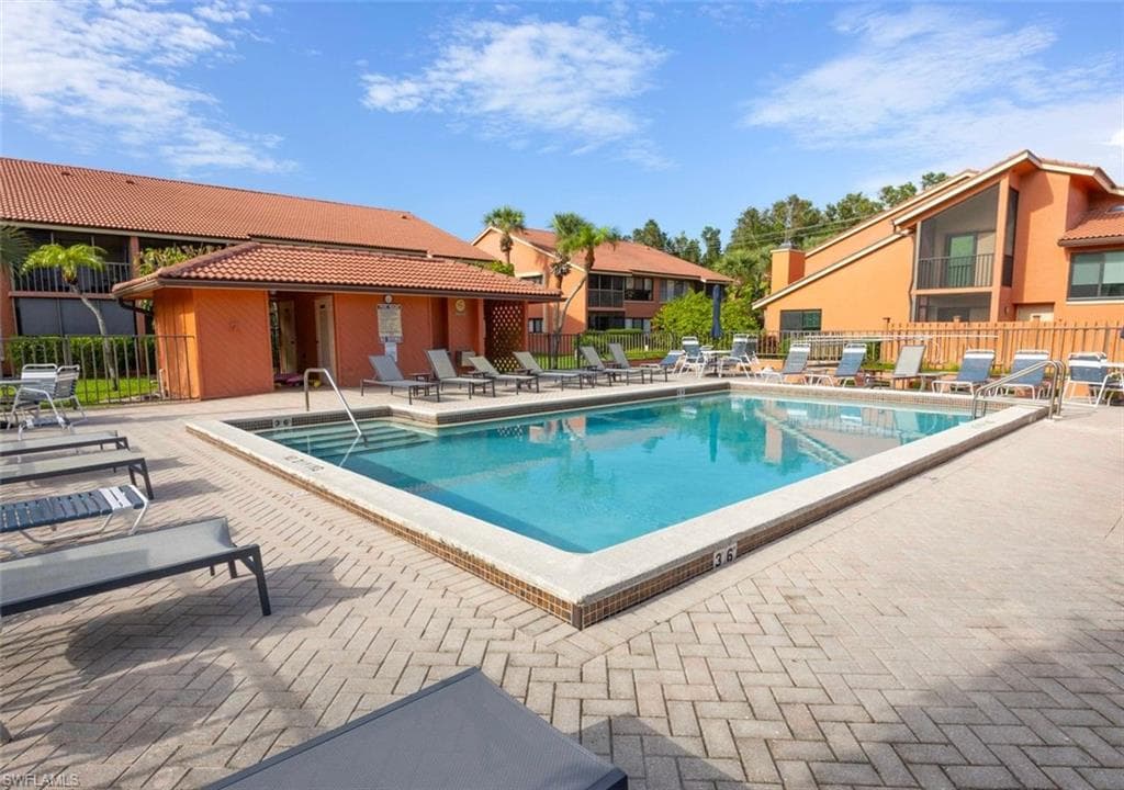 114 Cypress WAY E D3-29