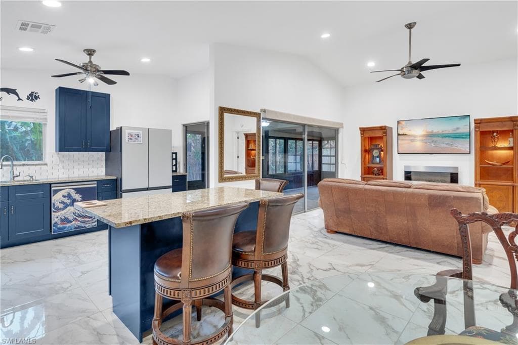 6511 Royal Woods DR-10