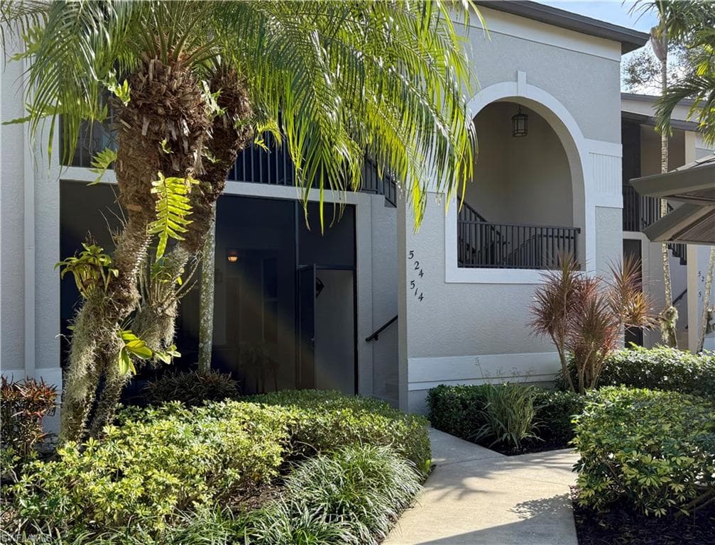 8600 Naples Heritage DR 514-2