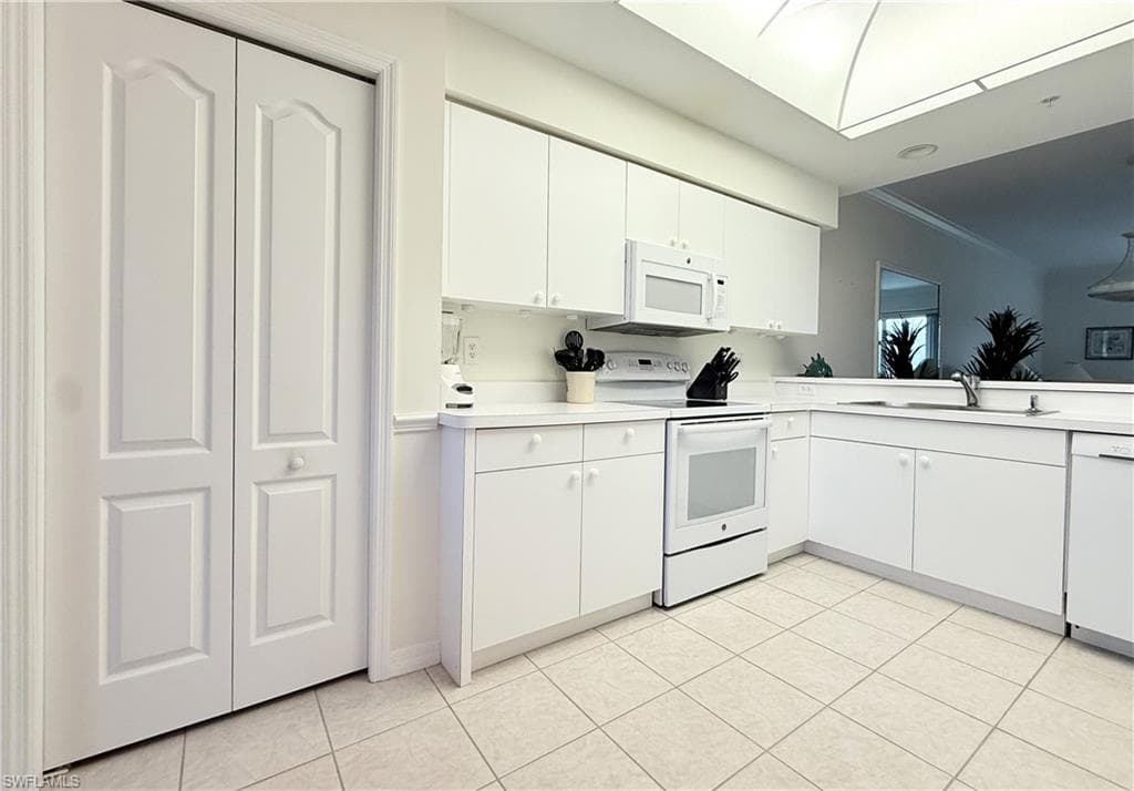 8600 Naples Heritage DR 514-5