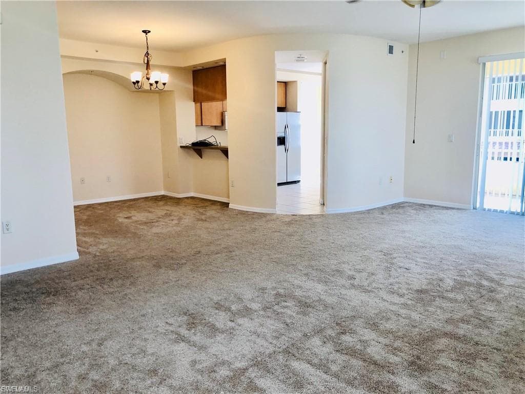 1101 Van Loon Commons CIR 205-6